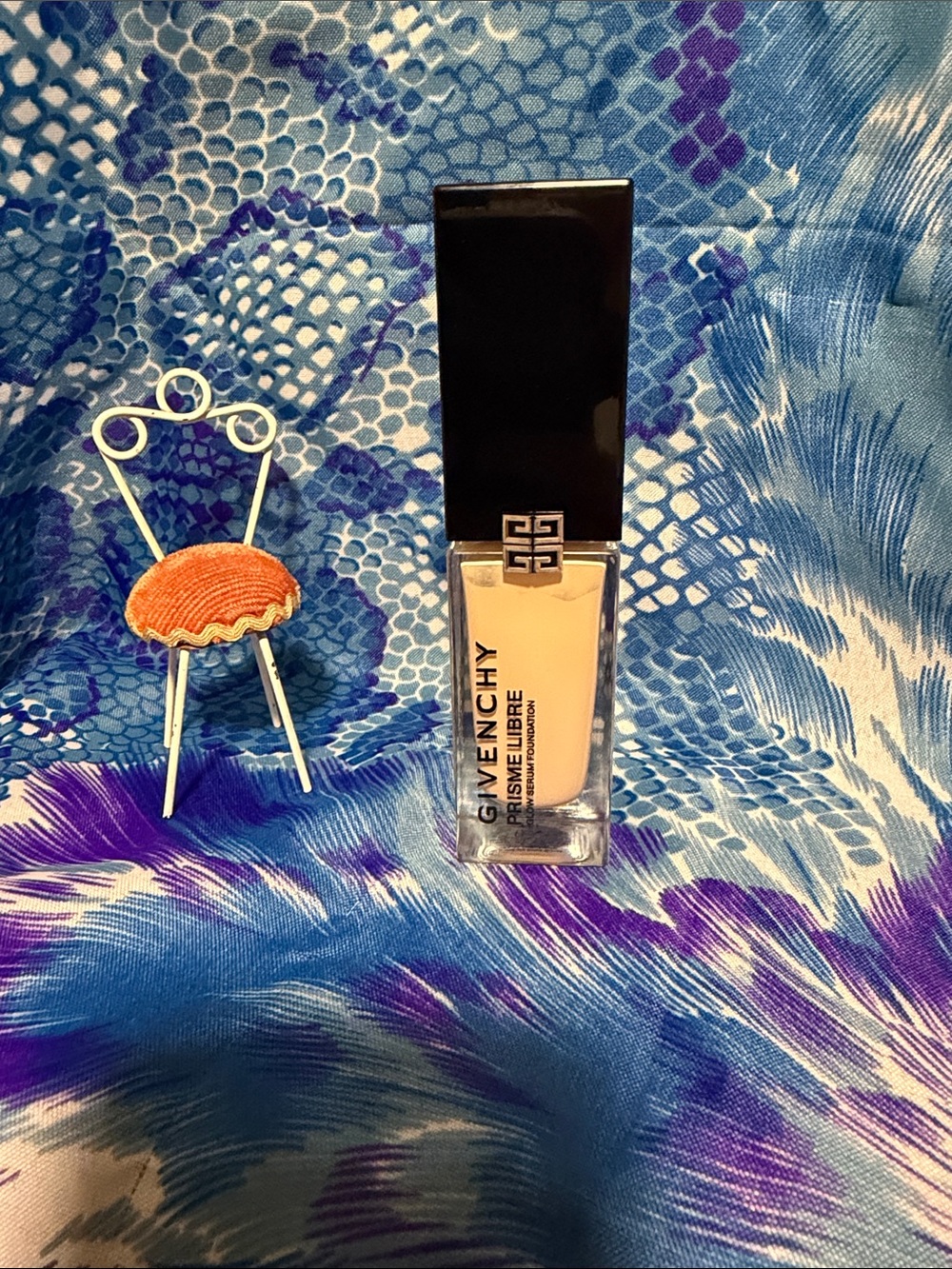 Givenchy Prisme Libre Serum foundation